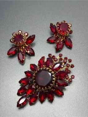 Vintage Judy Lee Brooch and Earrings Royal Reds
